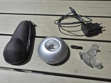 Oplader+etui scheerapparaat Philips beschikbaar voor biedingen