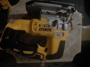 De walt xr decopeerzaag beschikbaar voor biedingen