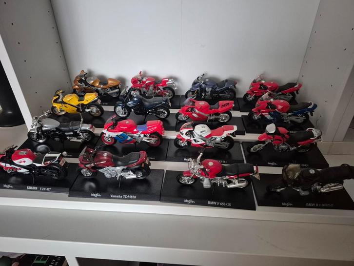 Div Schaalmodellen Motoren, Hobby en Vrije tijd, Modelauto's | 1:5 tot 1:12, Zo goed als nieuw, Motor, 1:9 t/m 1:12, Ophalen of Verzenden