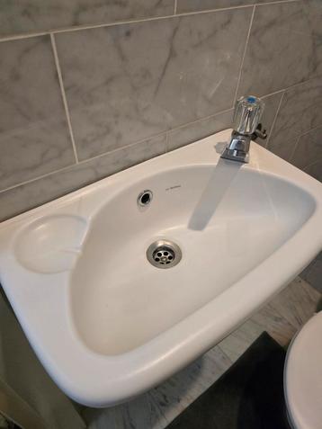 Sphinx net fonteintje met kraan, mat wit. (2x) beschikbaar voor biedingen