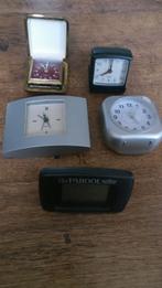 4 klokken analoog (wekker, tafelklokken) en 1 klok digitaal., Huis en Inrichting, Woonaccessoires | Klokken, Ophalen of Verzenden