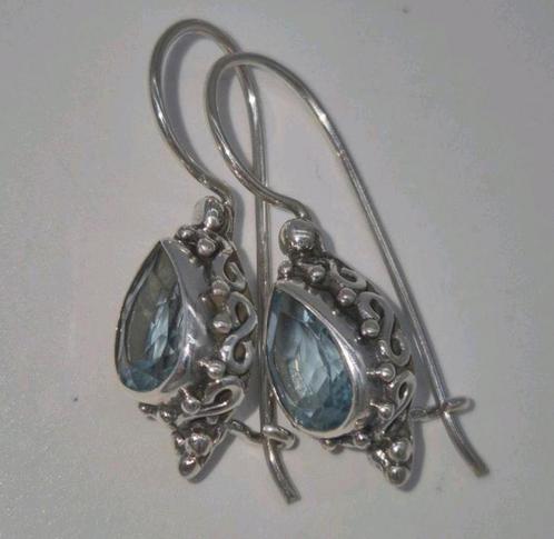 Zilveren oorbellen met blauwe topaas, Sieraden, Tassen en Uiterlijk, Oorbellen, Zo goed als nieuw, Hangers, Zilver, Blauw, Met edelsteen