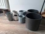 Gratis doos met binnen bloempotten, Tuin en Terras, Bloempotten, Ophalen, Gebruikt, Rond, Binnen