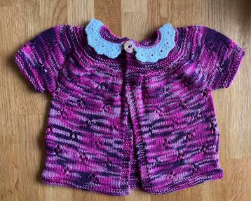 Zelf gebreid vestje met wit kraagje maat 80 NIEUW! beschikbaar voor biedingen