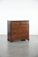 Engelse antieke eikenhouten ladekast uit eind 18e eeuw, Antiek en Kunst, Antiek | Meubels | Kasten, Ophalen