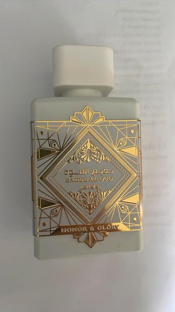 Lattafa badee al oud honor and glory beschikbaar voor biedingen