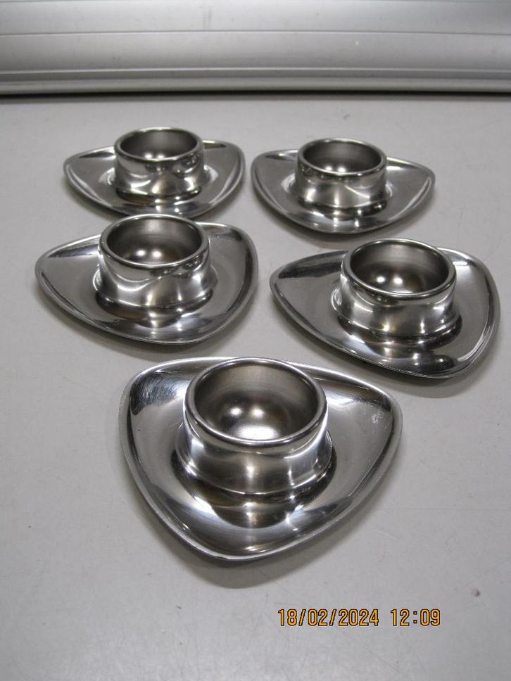 alessi rvs design eierdopjes 5x in 1 koop (294), Huis en Inrichting, Keuken | Servies, Gebruikt, Overige typen, Overige stijlen