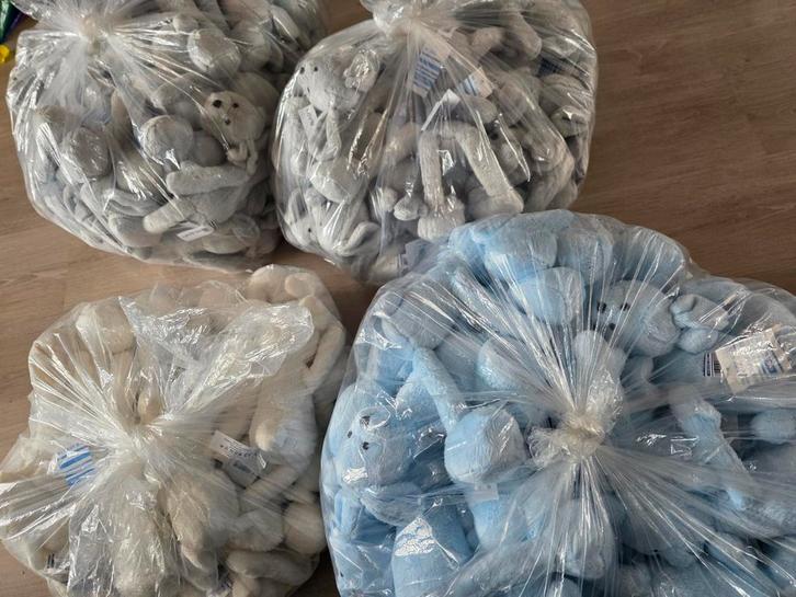 Partij nieuwe knuffels - konijn - Be Baby - wit blauw grijs, Kinderen en Baby's, Speelgoed | Knuffels en Pluche, Nieuw, Konijn