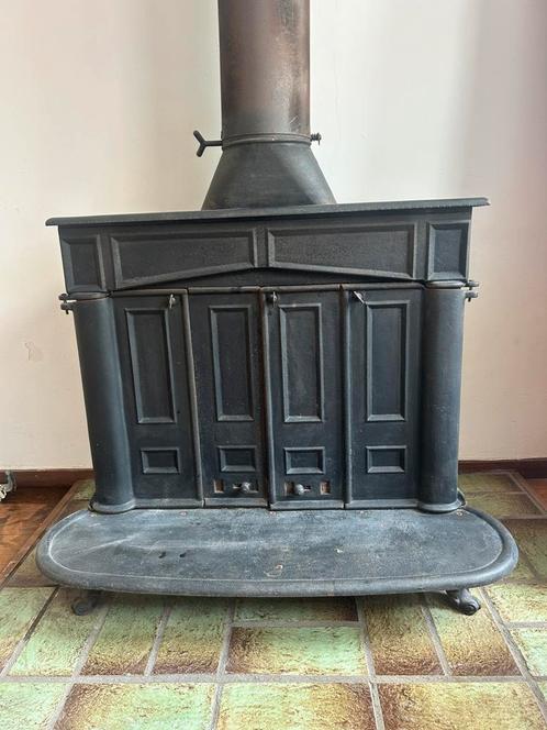 Mooie gietijzere kachel, Huis en Inrichting, Kachels, Zo goed als nieuw, Houtkachel, Hout, Ophalen