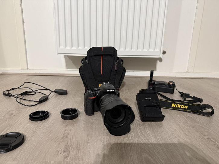 Nikon D5600 inclusief 2 lenzen, Audio, Tv en Foto, Fotocamera's Digitaal, Zo goed als nieuw, Spiegelreflex, Nikon, 4 t/m 7 keer