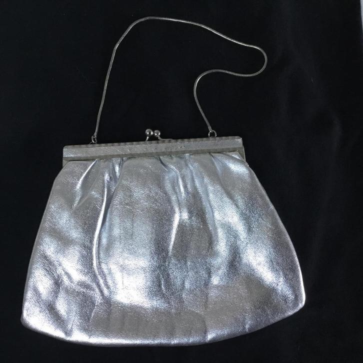 CLUTCH / AVONDTASJE VINTAGE, Sieraden, Tassen en Uiterlijk, Tassen | Damestassen, Gebruikt, Avondtasje, Overige kleuren, Ophalen of Verzenden