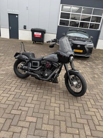 “STREET BOB DYNA” HARLEY DAVIDSON clubsport. 22xxxkm, 2013 beschikbaar voor biedingen