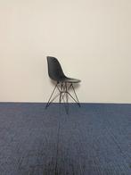Vergaderstoel Vitra Eames DSR - zwart/zwart