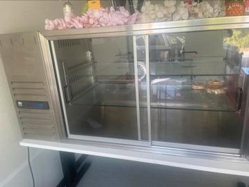 Koelvitrine beschikbaar voor biedingen