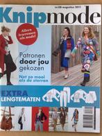 Knipmode augustus 2011 , zelf een tas maken patronen, Hobby en Vrije tijd, Kledingpatronen, Verzenden, Zo goed als nieuw, Vrouw