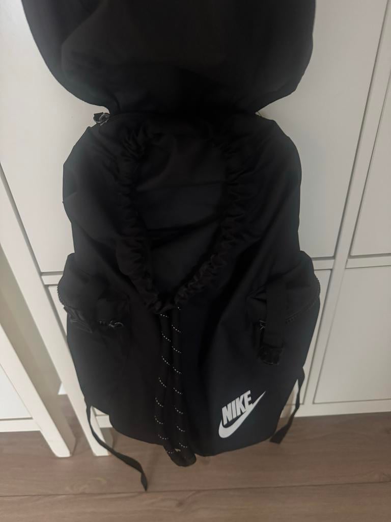 Nike Rugzak - Zwart, Overige merken, 25 tot 40 cm, Ophalen of Verzenden, Zo goed als nieuw