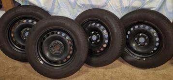 Winterbanden Continental 195/65R15 op stalen velg beschikbaar voor biedingen