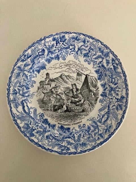 Bord Société Céramique, serie Vigne, 'Marchandes d' oranges', Antiek en Kunst, Antiek | Keramiek en Aardewerk, Ophalen of Verzenden