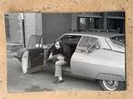 Org z/w foto 20x30 cm Johan Cruijff + zijn Citroen SM (1973), Verzenden, Nieuw, Ajax, Poster, Plaatje of Sticker