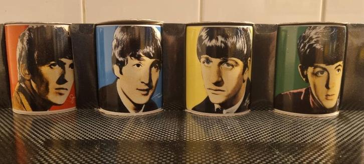 The Beatles cappuccino mokken met handtekeningen., Verzamelen, Muziek, Artiesten en Beroemdheden, Zo goed als nieuw, Gebruiksvoorwerp