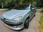Zilvergrijze Peugeot 206 / 2.0 16V CC 2003, 136 pk, 4 cilinders, Cabriolet, 4 stoelen