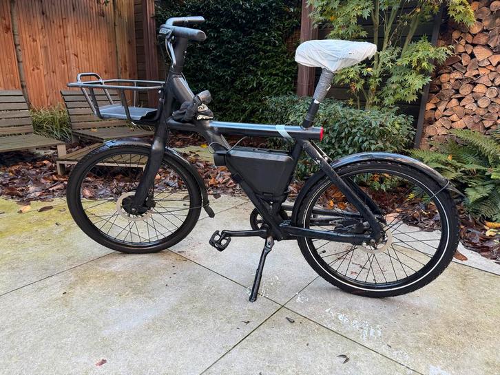 VanMoof X3 Zwart + Rekje, Powerbank en Oplader, Fietsen en Brommers, Elektrische fietsen, Gebruikt, Vanmoof, 59 cm of meer, Minder dan 30 km per accu