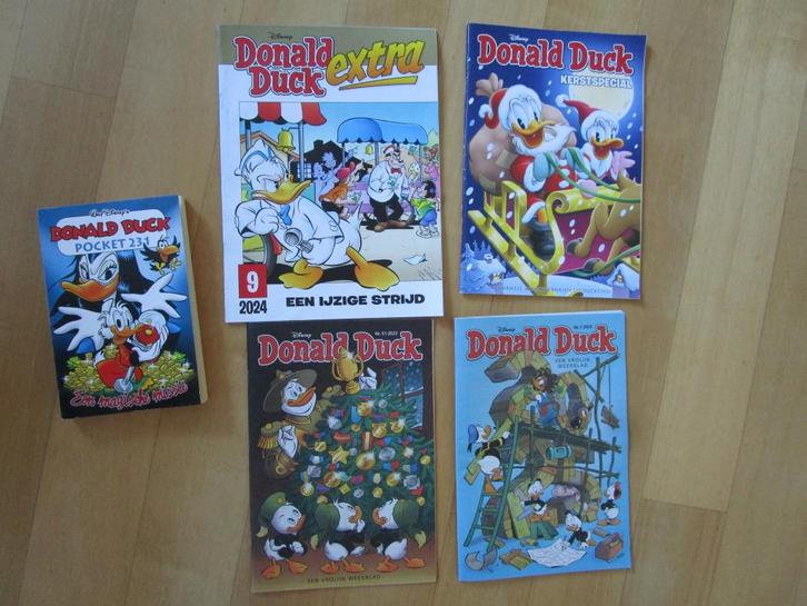5x Donald Duck (extra - weekblad - pocket - special), Boeken, Stripboeken, Zo goed als nieuw, Meerdere stripboeken, Ophalen of Verzenden