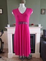 Eroke fuchsia roze jurk IT 42 NL 38 gratis verzenden, Maat 38/40 (M), Verzenden, Zo goed als nieuw, Knielengte