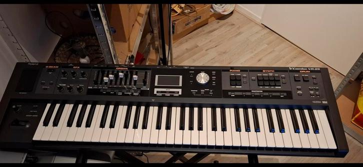 Roland VR-09 V-Combo Keyboard, Muziek en Instrumenten, Synthesizers, Gebruikt, 61 toetsen, Roland, Ophalen of Verzenden