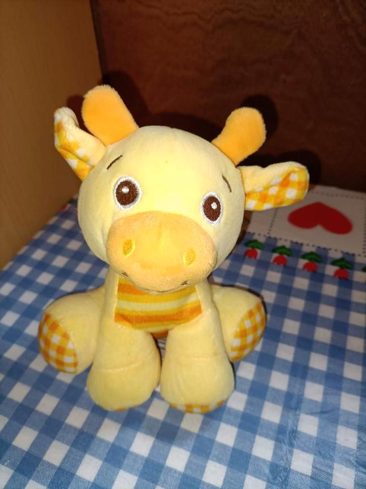 Action gele giraffe knuffel 18 cm ZD Trading, Kinderen en Baby's, Speelgoed | Knuffels en Pluche, Zo goed als nieuw, Ophalen of Verzenden
