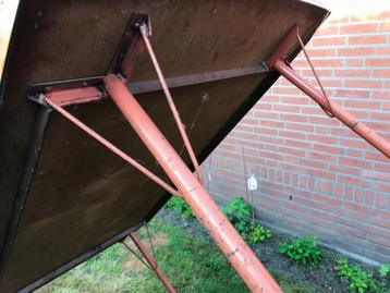 retro vintage tafel - metalen design frame - zeer stevig