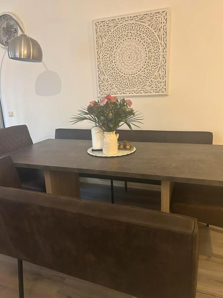 Eettafel met 2 banken en 2 stoelen, Huis en Inrichting, Complete eetkamers, Zo goed als nieuw, Minder dan 4 stoelen, Ophalen