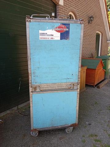 Zadelkast te koop ‼️ beschikbaar voor biedingen