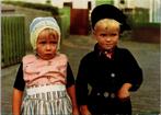 Urk - Kinderen in Urker klederdracht, Verzamelen, Verzenden, 1960 tot 1980, Ongelopen, Flevoland