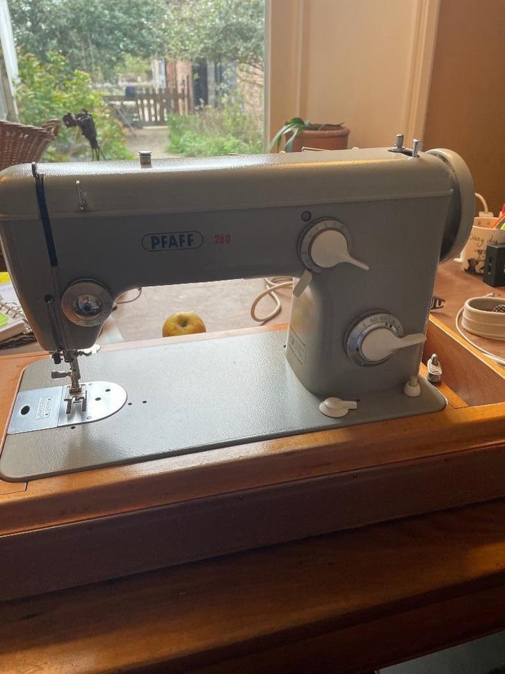 Pfaff naaimachine, Hobby en Vrije tijd, Naaimachines en Toebehoren, Gebruikt, Naaimachine, Pfaff, Ophalen