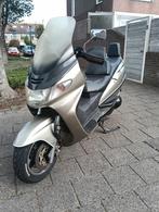 Motor scooter Burgman 400, Scooter