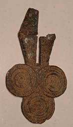 opgraving bodemvondst brons hanger crusifix archeologie, Antiek en Kunst, Antiek | Overige Antiek, Verzenden