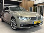 BMW 3-serie Touring 320i High Executive Luxury / LED / Navi, Origineel Nederlands, Te koop, Zilver of Grijs, 5 stoelen