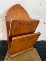 Prachtig vintage antiek houten wandrek lectuur post krant, Huis en Inrichting, Woonaccessoires | Krantenbakken en Lectuurbakken