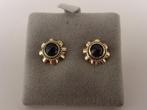 Gouden oorknopjes met granaat                            G28, Sieraden, Tassen en Uiterlijk, Oorbellen, Gebruikt, ., Ophalen of Verzenden