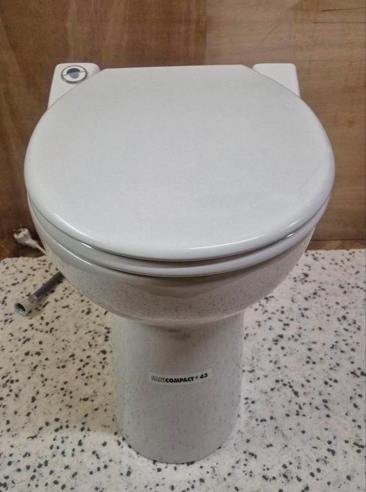 Als nieuw ! Sfa Sanibroyeur sanicompact vermaler wc, Doe-het-zelf en Verbouw, Sanitair, Zo goed als nieuw, Toilet, Rvs, Ophalen
