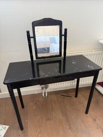 Kinder Kaptafel beschikbaar voor biedingen