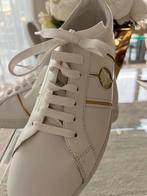 Versace sneakers, Ophalen of Verzenden, Zo goed als nieuw, Wit