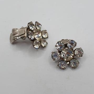 Vintage oorclips met kristallen  beschikbaar voor biedingen