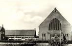 Wagenborgen, Ger. Kerk, Jeugdgebouw en Kosterswoning - ongel, Verzamelen, Ansichtkaarten | Nederland, Ophalen of Verzenden, 1920 tot 1940