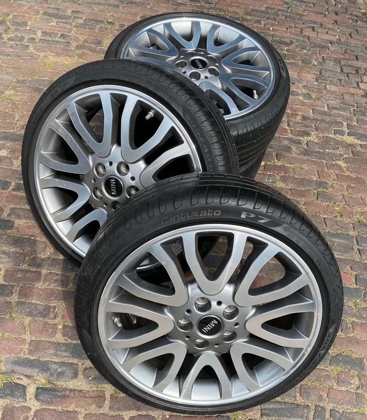 Orig. 18” Mini F56 velgen + tpms + 205/40 R18 Pirelli, Auto-onderdelen, Banden en Velgen, Banden en Velgen, Zomerbanden, 18 inch