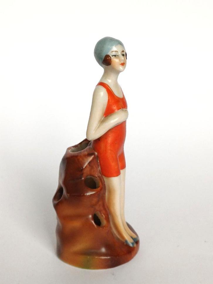 art deco beeldje, bathing beauty, hatpin holder, hoedenspeld, Antiek en Kunst, Antiek | Porselein, Ophalen of Verzenden