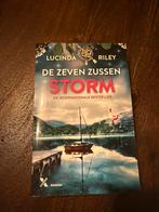 De Zeven Zussen - Storm (Lucinda Riley), Boeken, Ophalen of Verzenden, Zo goed als nieuw, Nederland