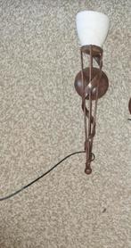 Vintage retro.wandlamp met stenen kapje, Huis en Inrichting, Lampen | Wandlampen, Ophalen of Verzenden, Zo goed als nieuw, Metaal