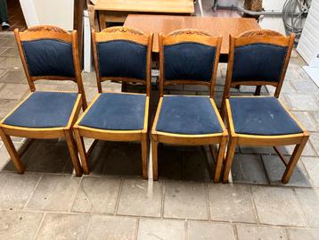 Antieke stoelen set van 4 beschikbaar voor biedingen